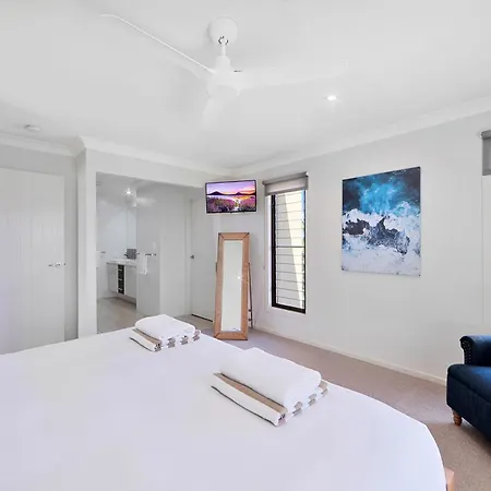 Nudibranch House Villa Bargara Exterior photo